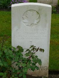 Etaples Military Cemetery - Stewart, William